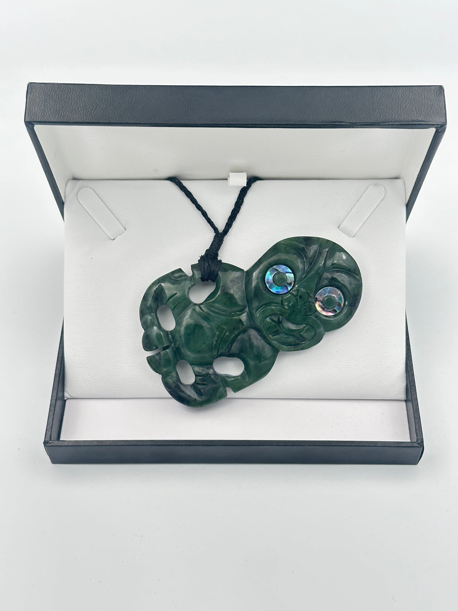 Tiki Side Hanging Pounamu Necklace